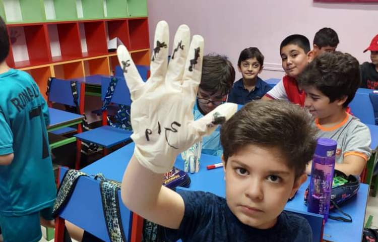 تشخیص کلمات هم خانواده و پیدا کردن کلمه پنجم و حروف مشترک 4