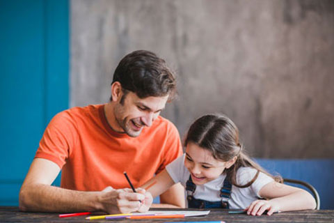 همکاری والدین با معلمان برای تشویق دانش‌آموزان به درس خواندن