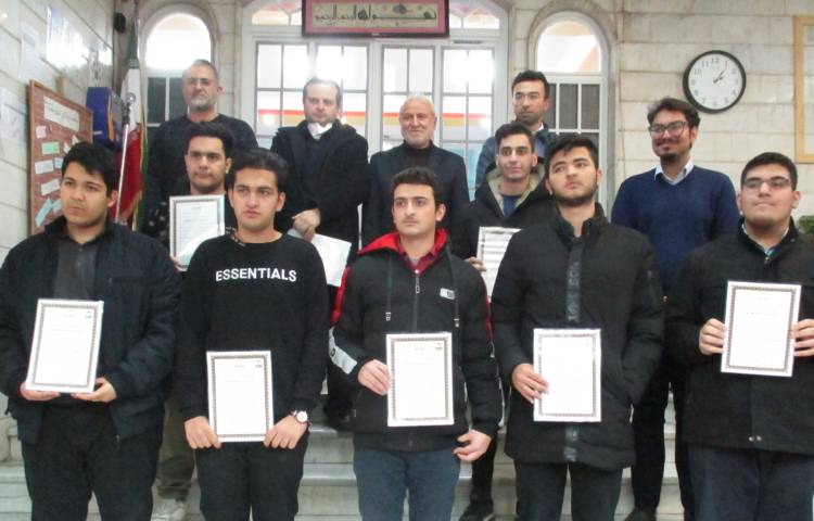 تشویق نفرات منتخب 2