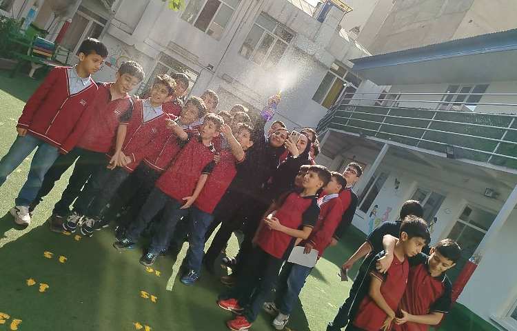 تشکیل رنگین‌کمان و پدیده‌ی شکست نور 2