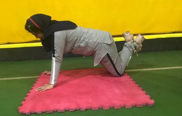 تعادل روی توپ بسکتبال 2