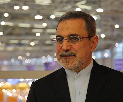 تعامل خانواده و مدرسه و گذراندن دوره های آموزشی برای مدیران مدارس و والدین الزامی است