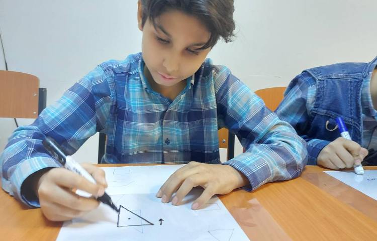 تقارن مرکزی و تقارن چرخشی 3