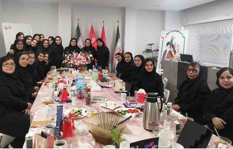 تقدیر ازپرسنل و معلمان گرامی به مناسبت روز معلم 1