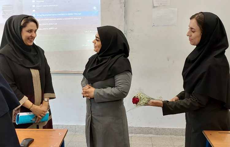 تقدیر ازپرسنل و معلمان گرامی به مناسبت روز معلم 2