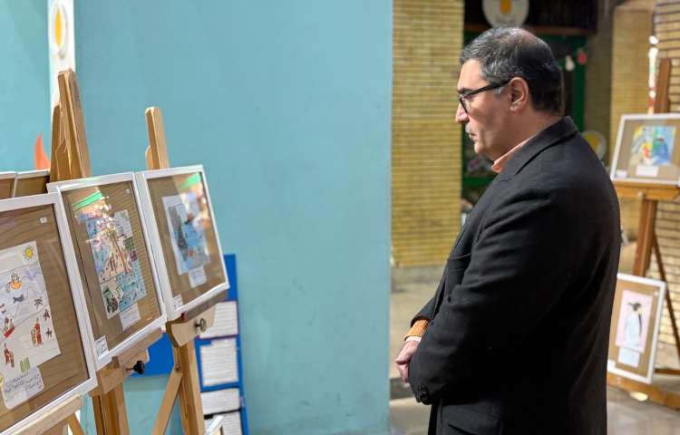 تقدیر از آثار منتخب نمایشگاه دو سالانه هنر 19