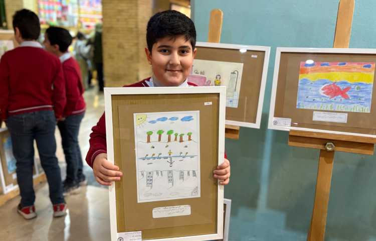 تقدیر از آثار منتخب نمایشگاه دو سالانه هنر 8