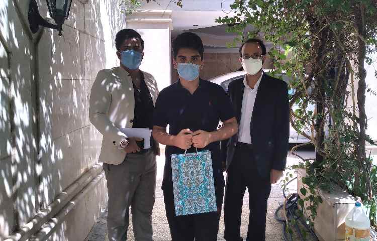 تقدیر از دانش آموزان برتر آزمون پایش 4