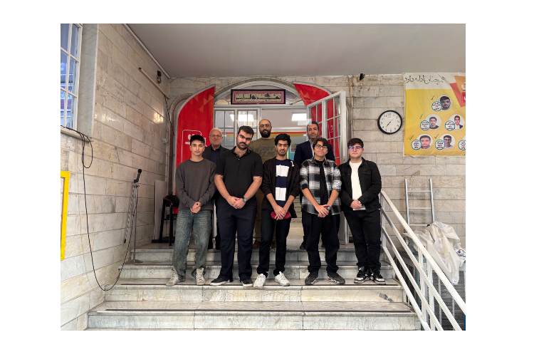 تقدیر از دانش آموزان پایه دوازدهم 1