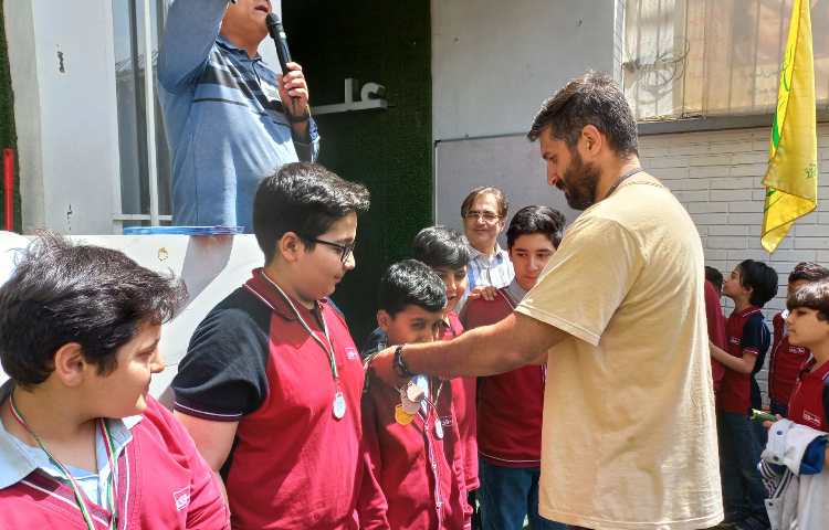 تقدیر از مدال آوران 4