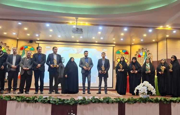 تقدیر از مدیریت مدرسه 2