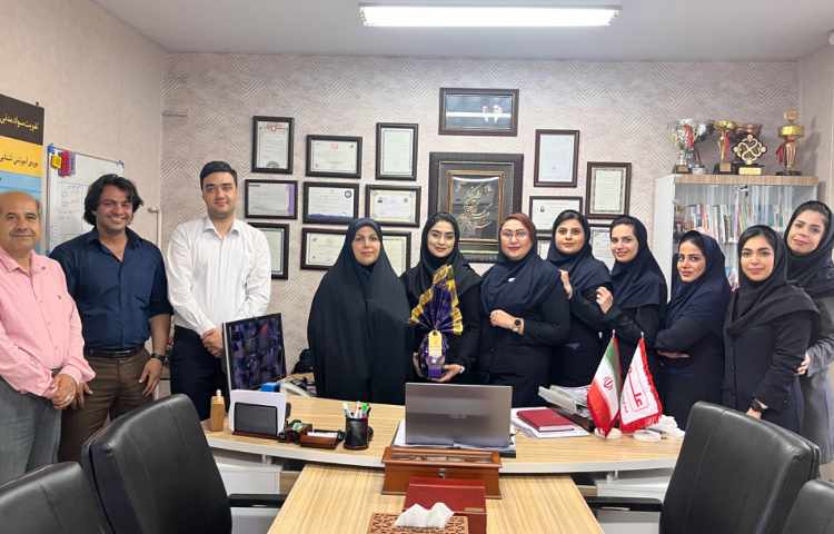 تقدیر از مربی بهداشت 2