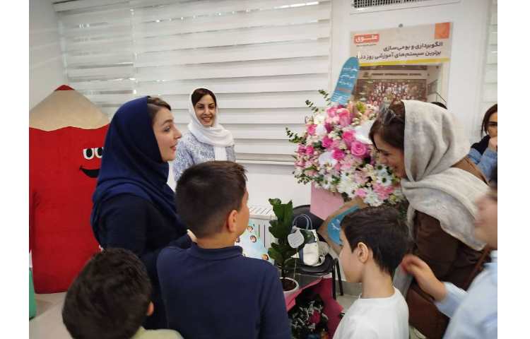 تقدیر از معلمین توسط والدین به مناسبت روز معلم 10
