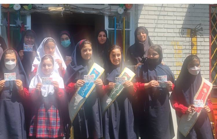 تقدیر از مقام آوران مسابقات علمی 4