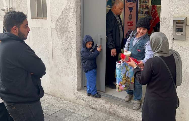 تقدیر از مقام مادر 5