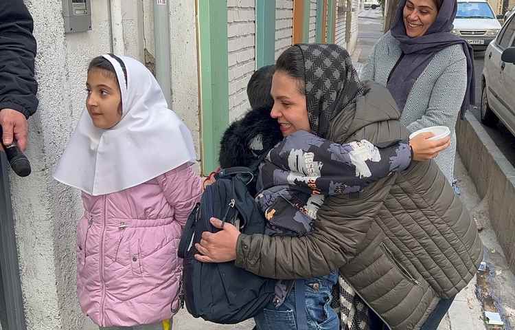 تقدیر از مقام مادر 8