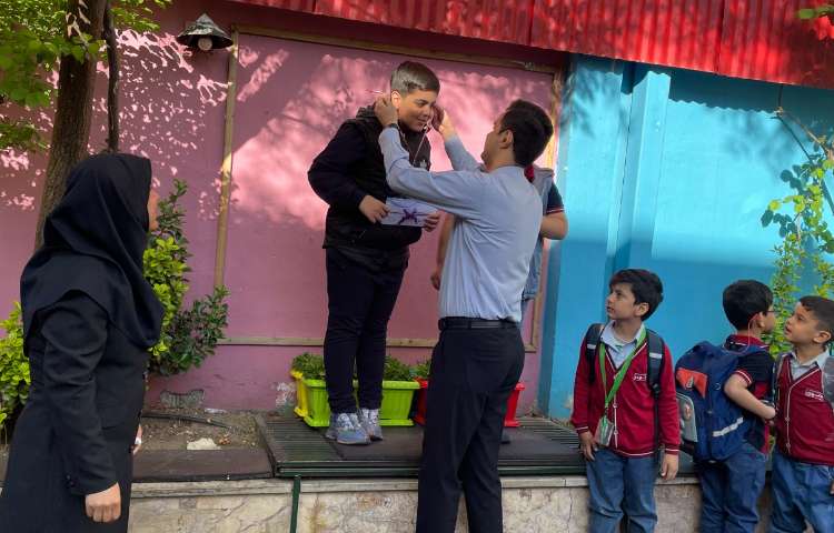 تقدیر از منتخبین مسابقات دارت بین مدارس علوی 5