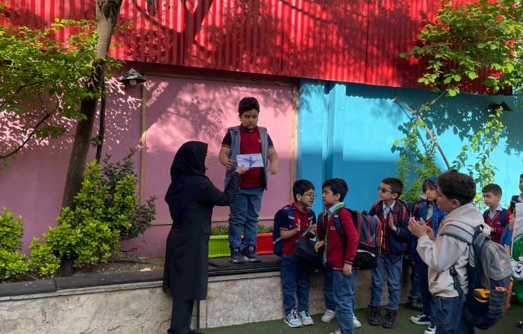 تقدیر از منتخبین مسابقات دارت بین مدارس علوی 7