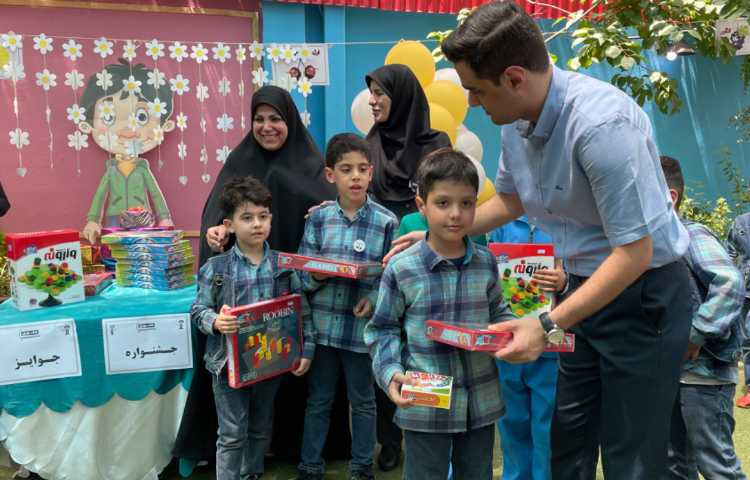 :تقدیر از منتخبین مسابقات علمی فرهنگی هنری ورزشی بین شعب دبستان های علوی 10