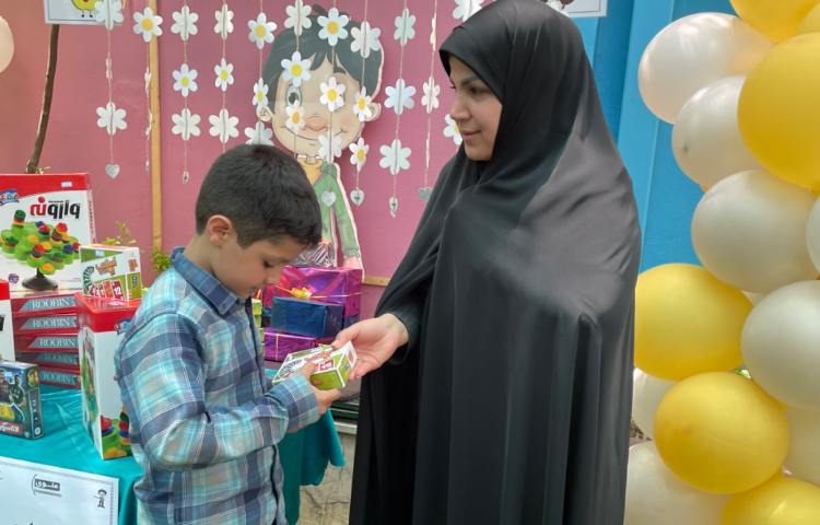 :تقدیر از منتخبین مسابقات علمی فرهنگی هنری ورزشی بین شعب دبستان های علوی 11