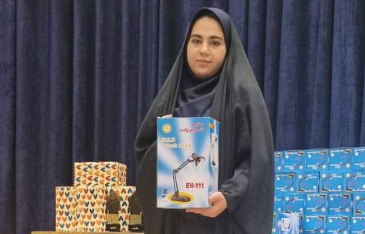 تقدیر از نفرات برتر قرآن و عترت و نوجوان سالم منطقه 11 4