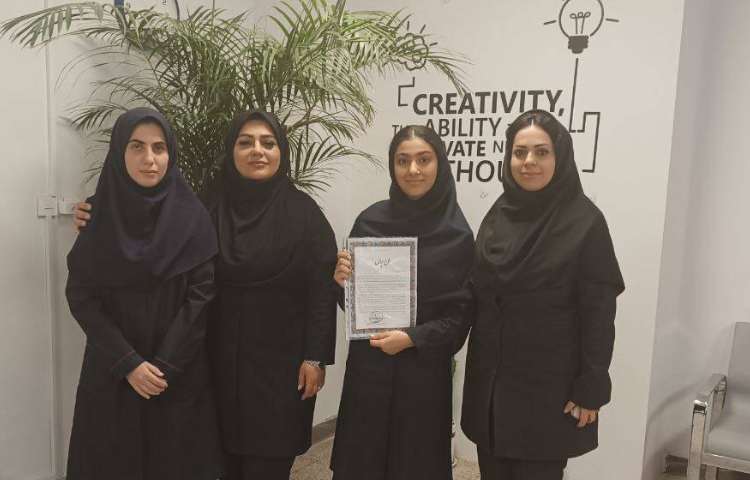 تقدیر از نفرات برتر قرآن و عترت و نوجوان سالم منطقه 11 5