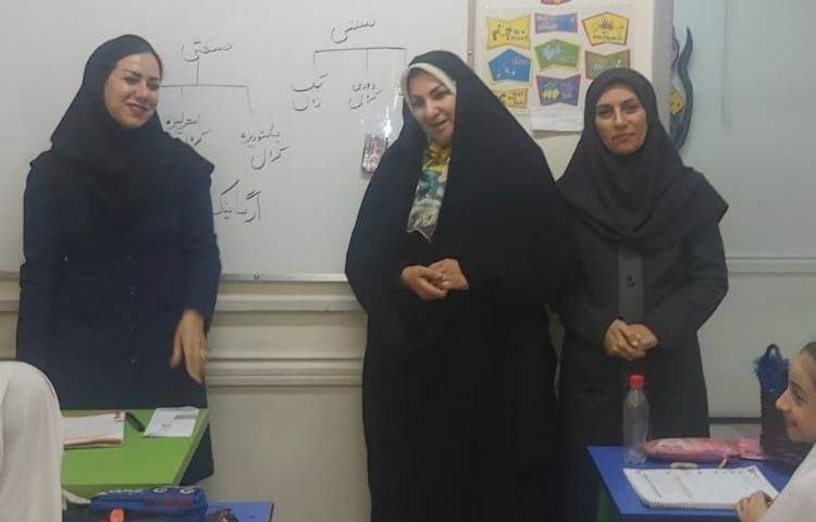 تقدیر از همکاران