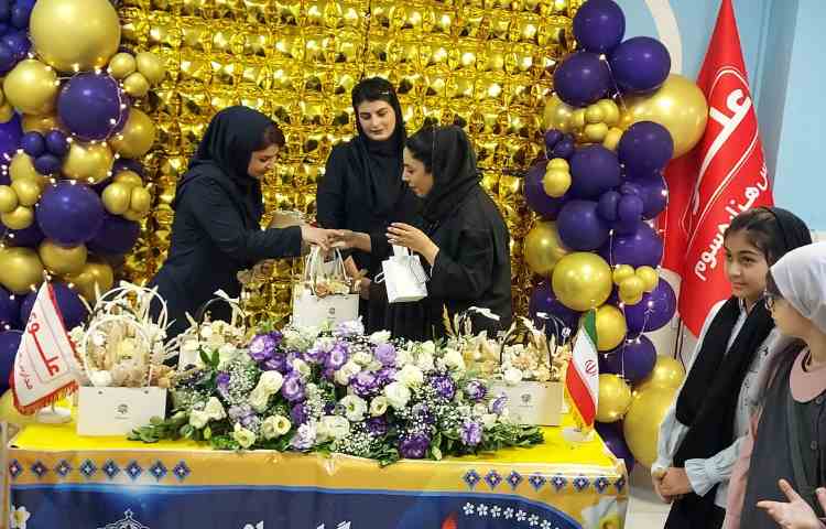 تقدیر اولیا از پرسنل مدرسه 11