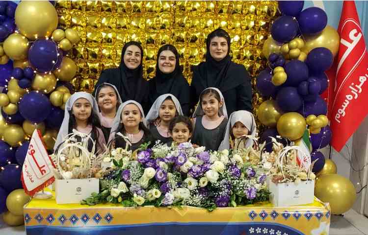 تقدیر اولیا از پرسنل مدرسه 13