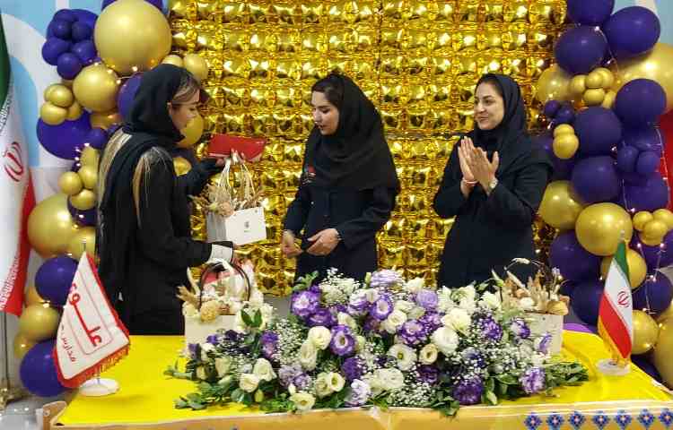 تقدیر اولیا از پرسنل مدرسه 20