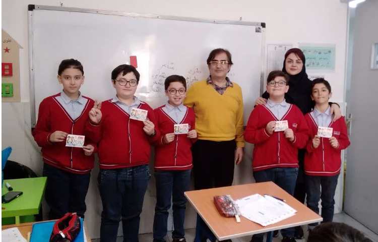 تقدیر مدیریت محترم مدرسه از دانش آموزان