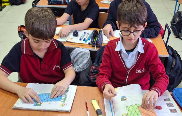 تقسیم بر عددهای یک رقمی 4