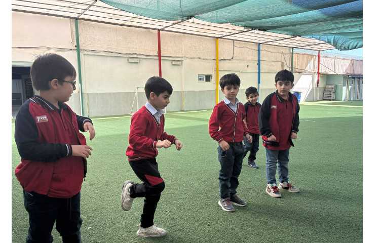 تقلید صدا و حرکات حیوانات