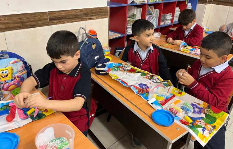 تقویت دست‌ورزی با خمیر بازی-زنگ زبان عمومی