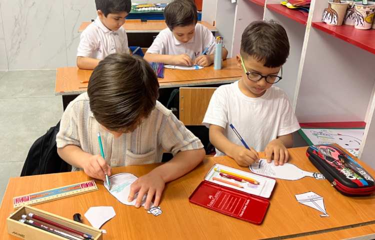 تقویت دست‌ورزی در زنگ زبان انگلیسی با ساخت قایق