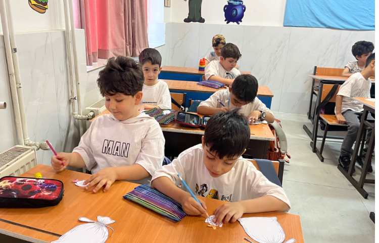 تقویت دست‌ورزی در زنگ زبان انگلیسی با ساخت ماهی