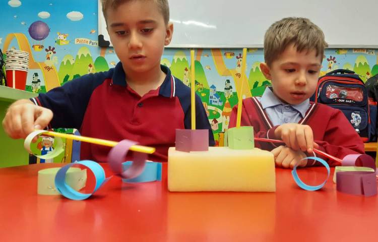 تقویت دست‌ورزی در زنگ زبان انگلیسی 3