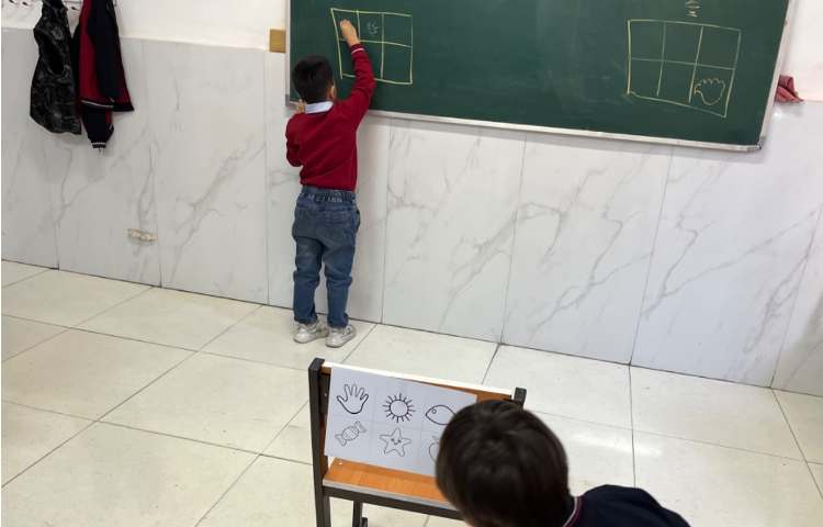 تقویت دست‌ورزی و مهارت حافظه دیداری-زنگ زبان عمومی