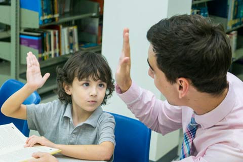 آموزش برای تقویت روابط اجتماعی دانش‌آموزان