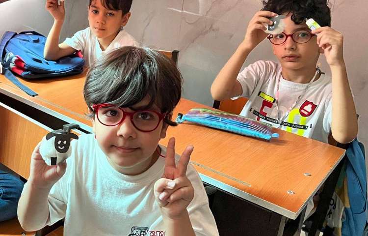 تقویت مهارت دست ورزی دانش آموزان پایه اول 1