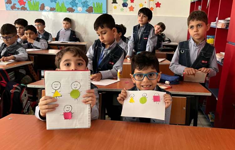 تقویت مهارت دست ورزی دانش آموزان پایه اول 3