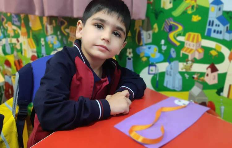 تقویت مهارت دست‌ورزی در زنگ زبان انگلیسی 1