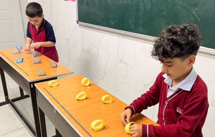 تقویت مهارت دست‌ورزی در زنگ زبان انگلیسی 3