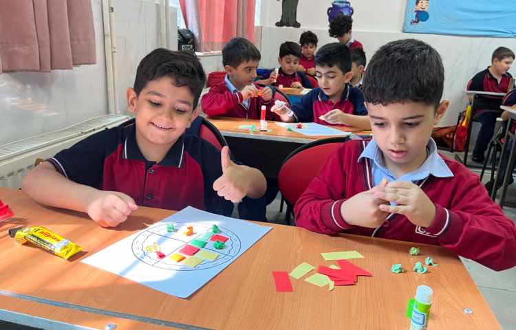 تقویت مهارت دست‌ورزی در زنگ زبان عمومی 4