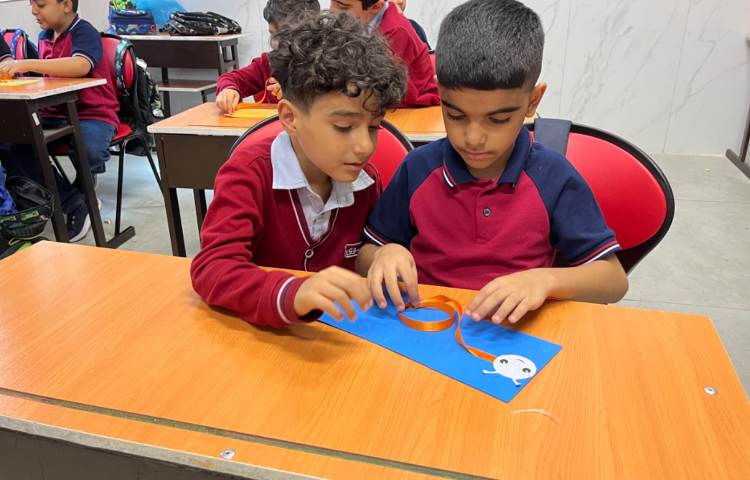 تقویت مهارت دست‌ورزی در زنگ زبان عمومی