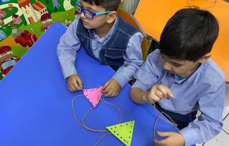 تقویت مهارت دست ورزی در کلاس زبان 3