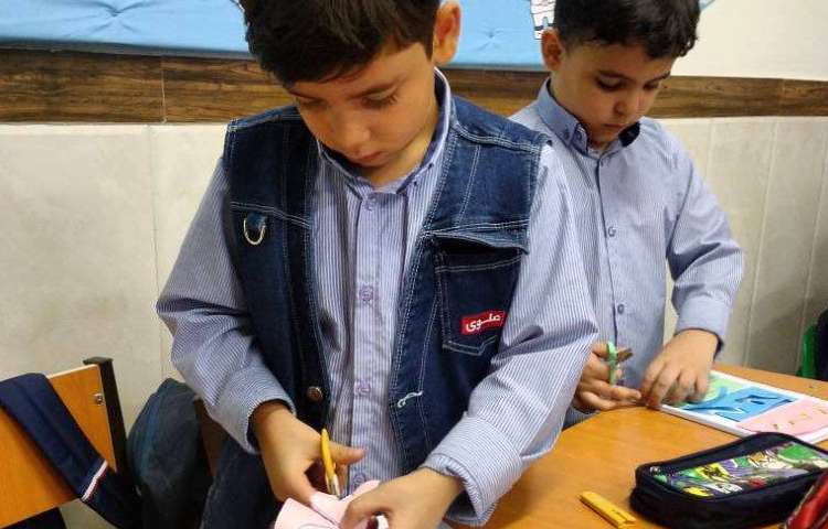 تقویت مهارت دست ورزی زبان آموزان پایه اول 2