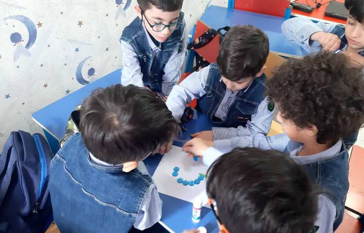 تقویت مهارت دست ورزی Making a flower 3