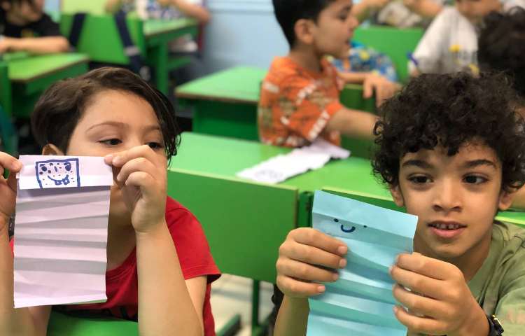 تقویت مهارت های حرکتی در کنار آموزش زبان