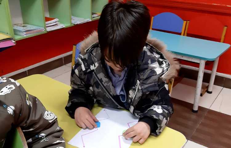 تقویت نیمکره های مغزی و مهارت دست ورزی